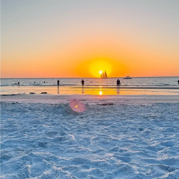 … - Picture 4 of 16